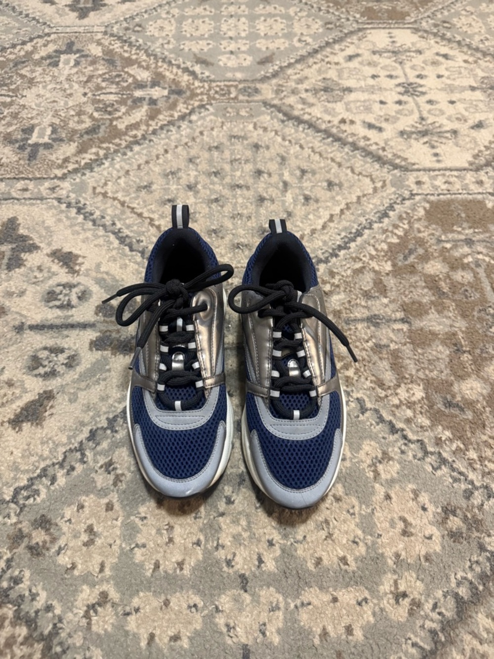 Dior b22 size 37 (7US)